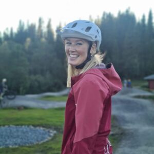 Åreguidernas skoter och cykelguide Lisa Andersson